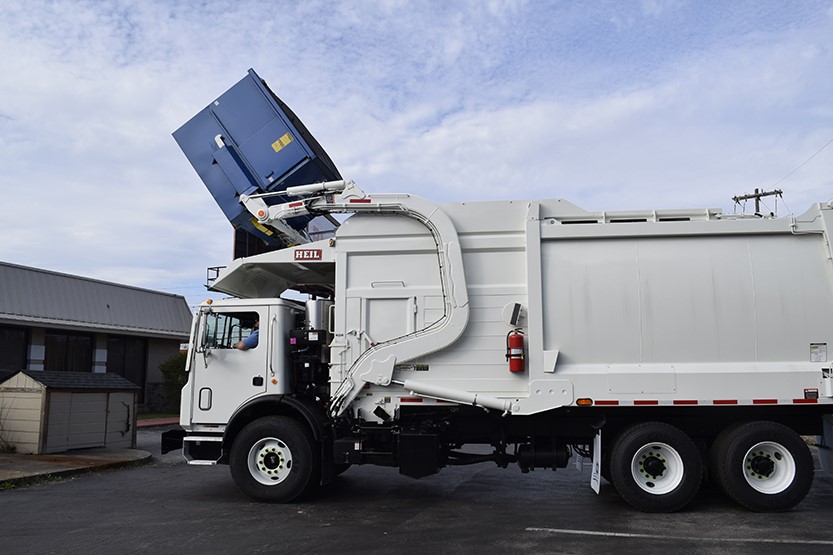 HALF/PACK® COMMERCIAL ODYSSEY® FRONT LOAD GARBAGE TRUCK